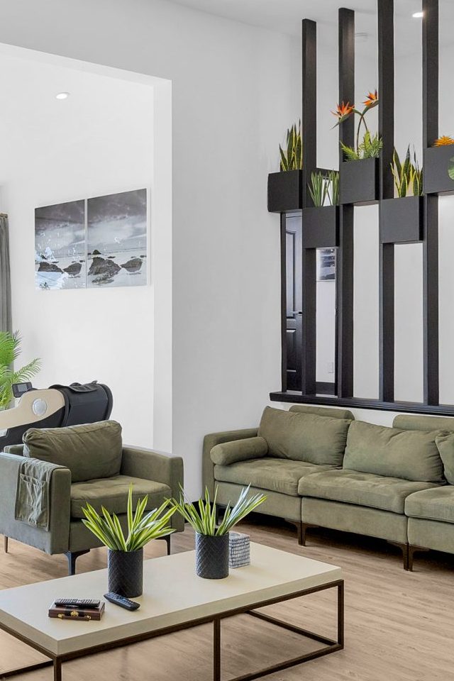 the luxurious living space at Uplift Recovery's inpatient detox