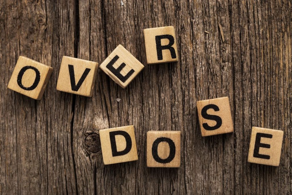 blocks that spell out "overdose" when dealing with fentanyl addiction